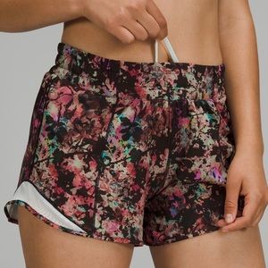 Hotty hot lululemon shorts 4”